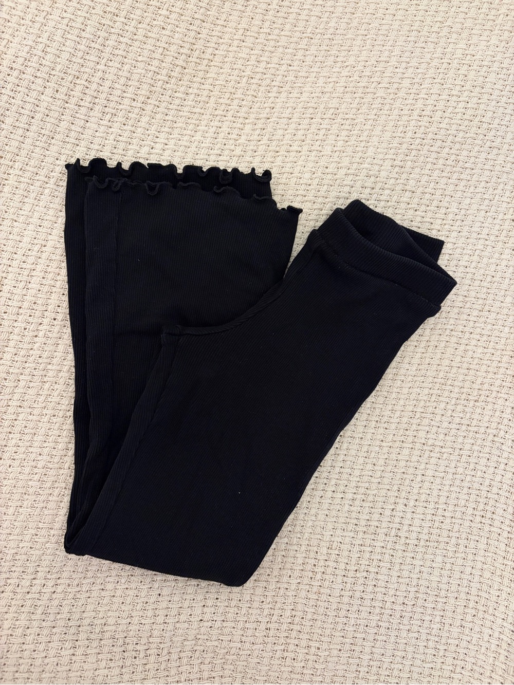 H&M girls Black Ribbed Leggings with Lettuce Hem